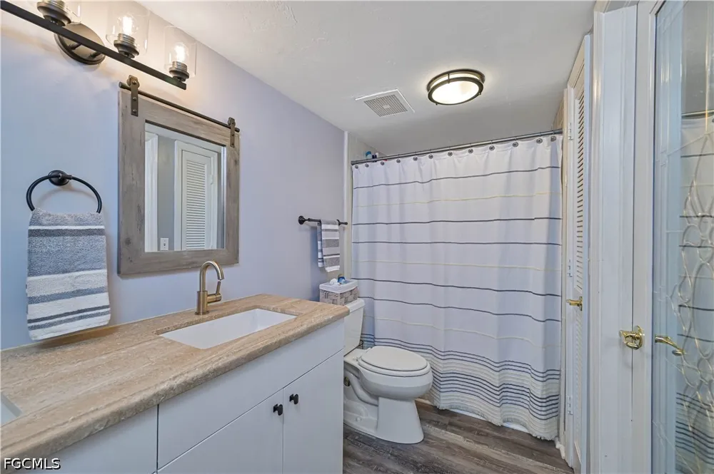 SE 17th Place #105 Cape Coral, FL 33904