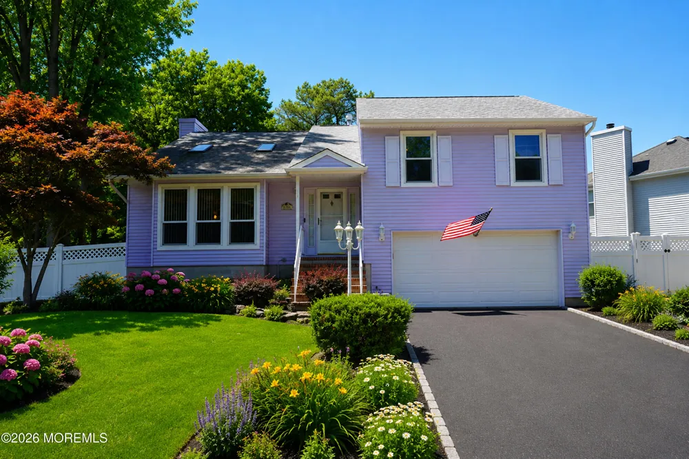 96 Heritage Drive Howell, NJ 07731