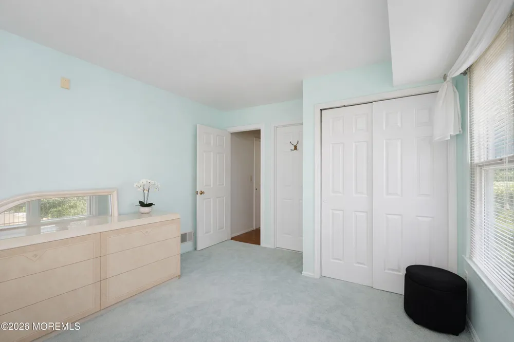 96 Heritage Drive Howell, NJ 07731
