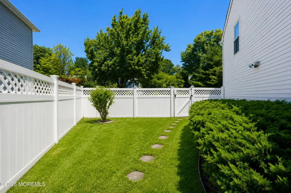 96 Heritage Drive Howell, NJ 07731
