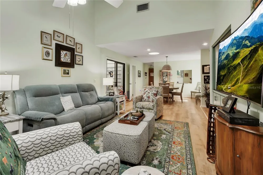 904 VILLAGE GREEN ROAD #3 Deland, FL 32720