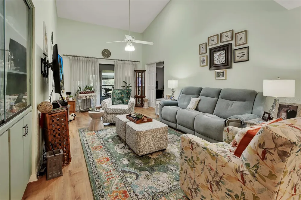 904 VILLAGE GREEN ROAD #3 Deland, FL 32720
