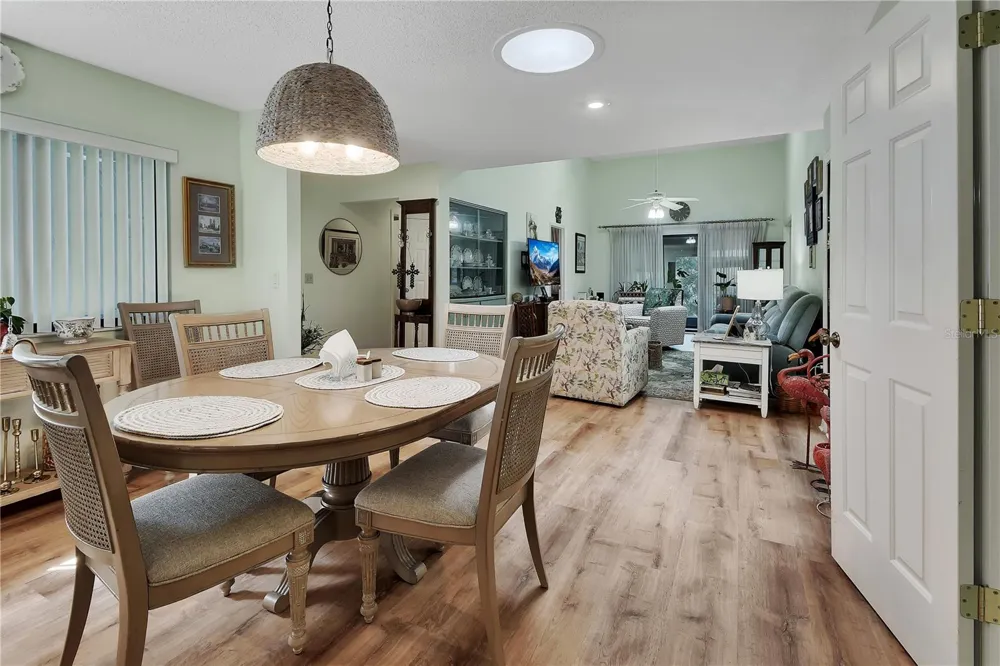 904 VILLAGE GREEN ROAD #3 Deland, FL 32720