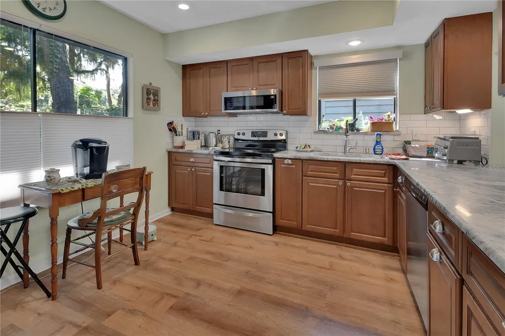 904 VILLAGE GREEN ROAD #3 Deland, FL 32720