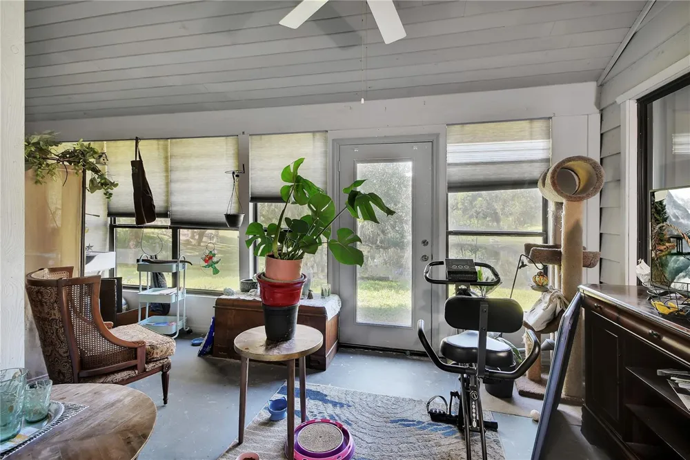 904 VILLAGE GREEN ROAD #3 Deland, FL 32720