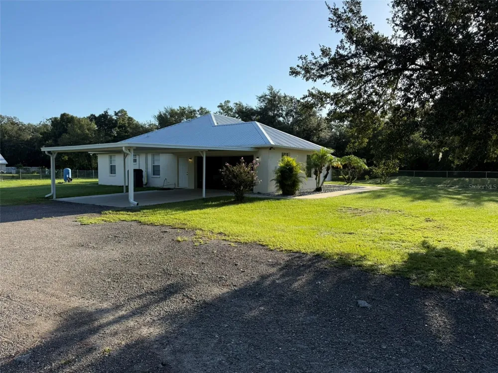 1978 WOOTEN ROAD Dover, FL 33527