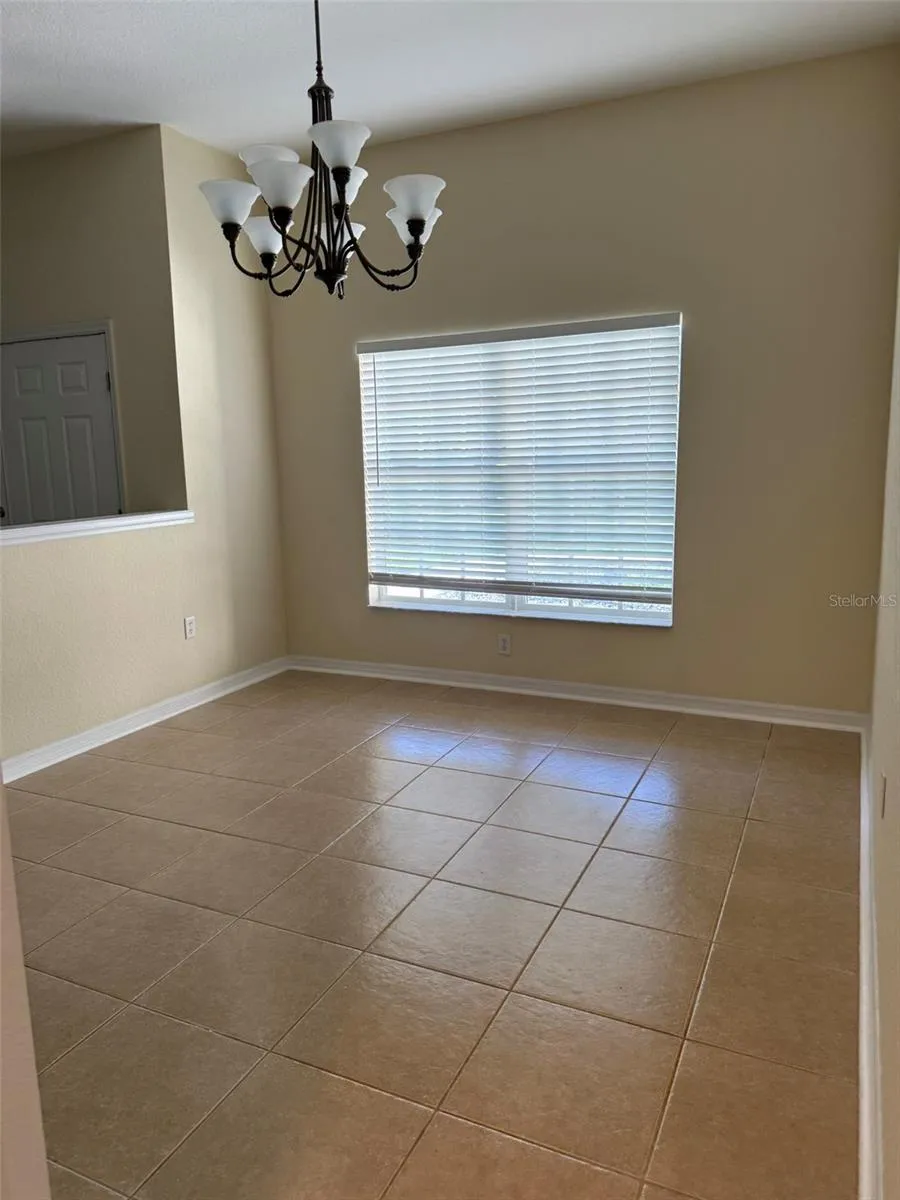 1978 WOOTEN ROAD Dover, FL 33527
