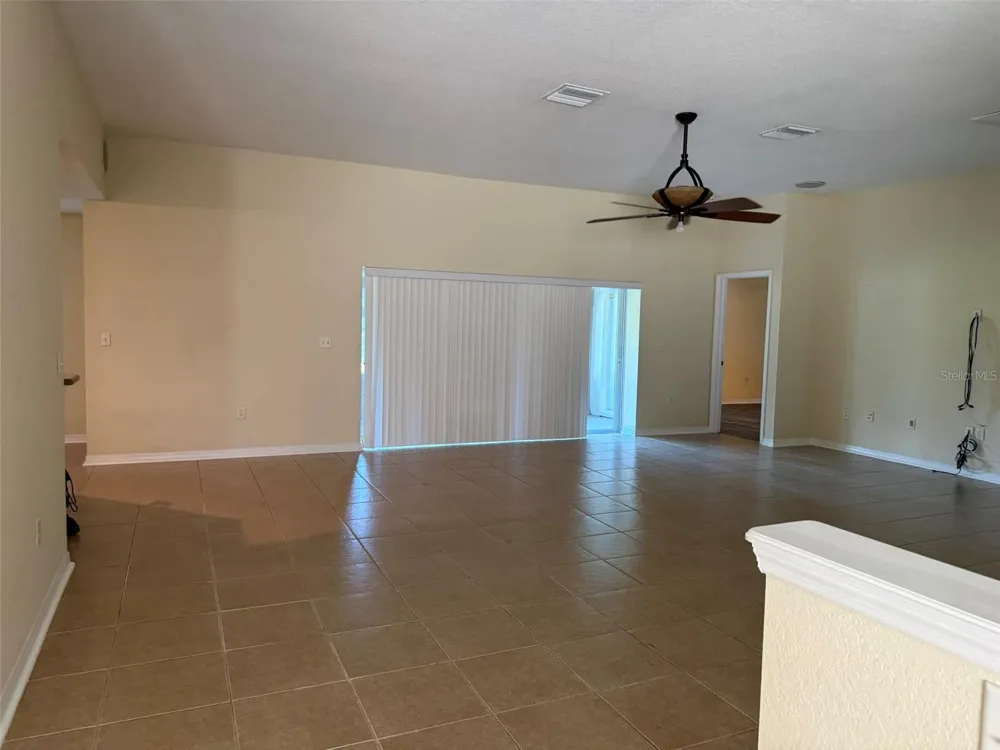 1978 WOOTEN ROAD Dover, FL 33527
