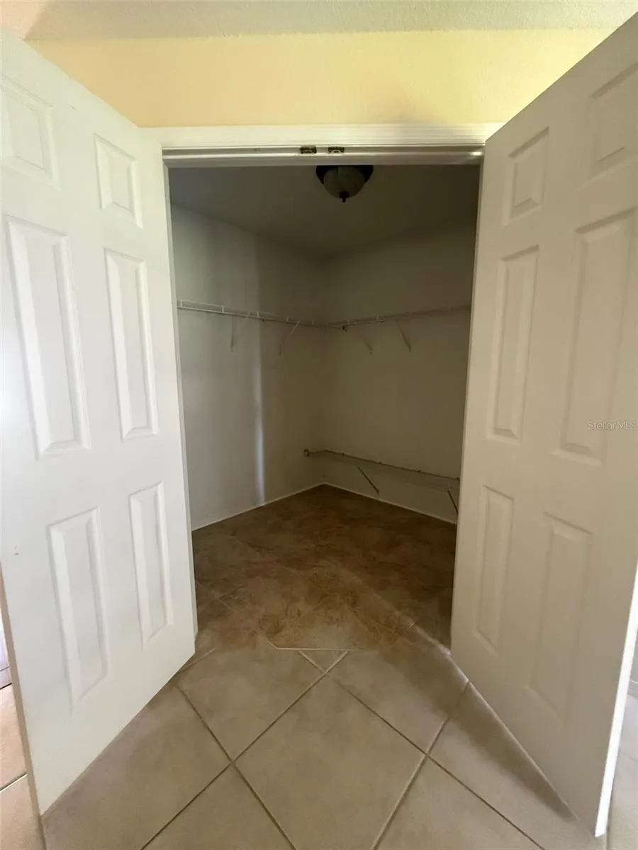 1978 WOOTEN ROAD Dover, FL 33527