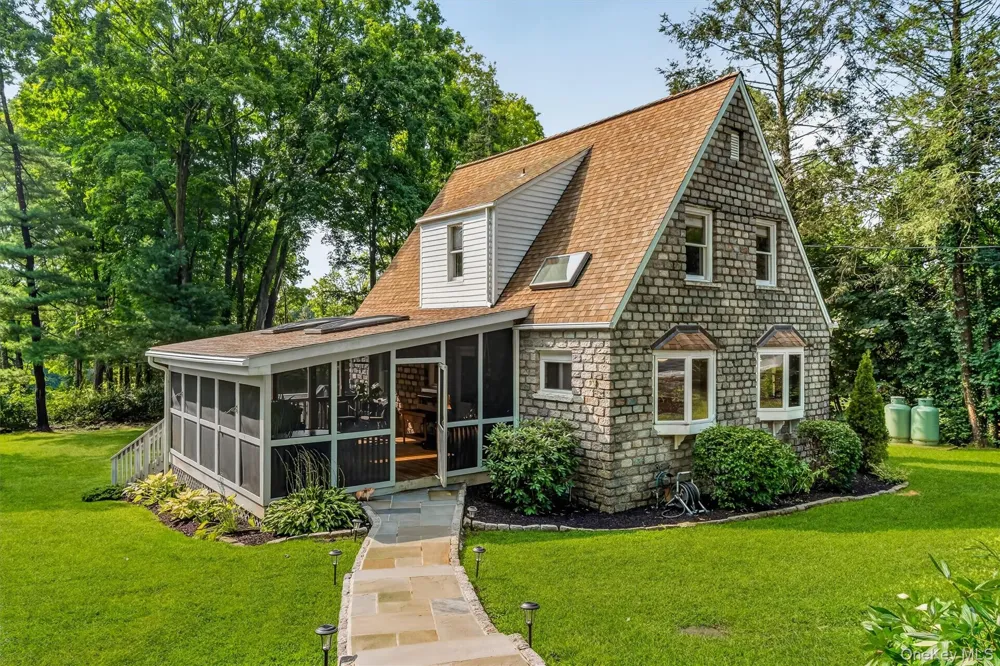 811 Farmers Mills Road Carmel, NY 10512