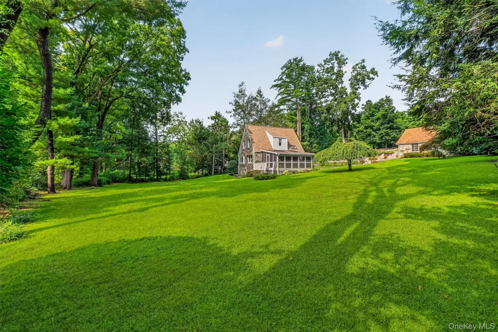 811 Farmers Mills Road Carmel, NY 10512