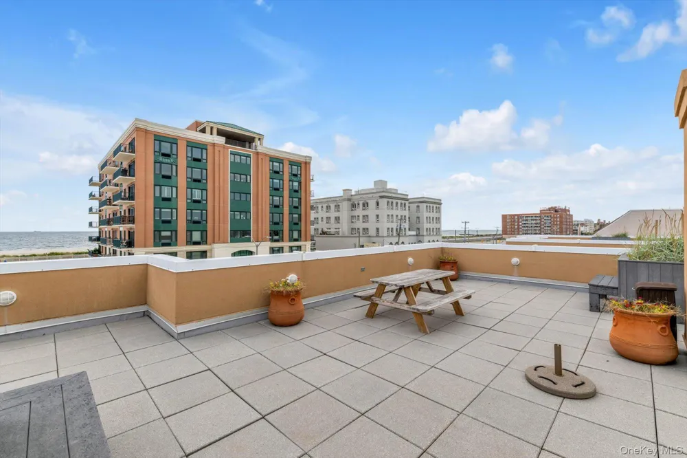 251 W Broadway #210 Long Beach, NY 11561