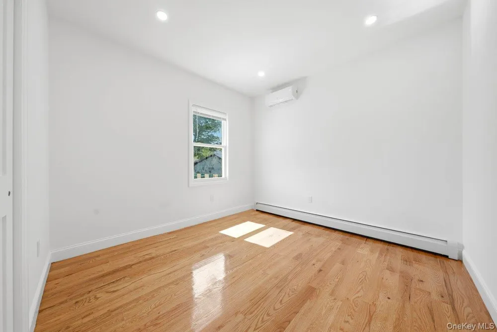 90-28 212th Street Queens Village, NY 11428