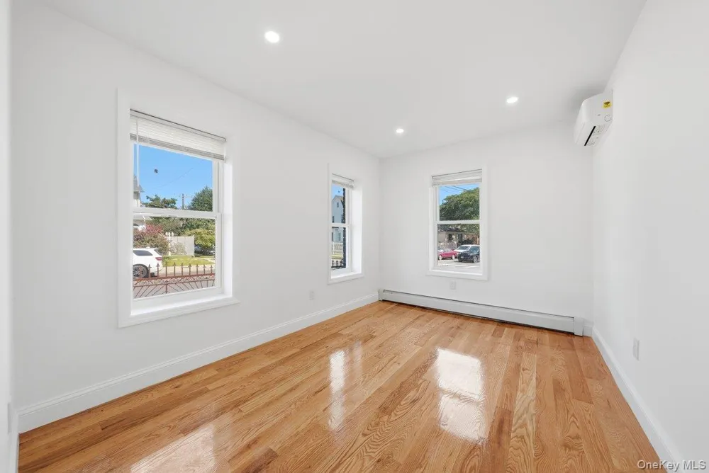 90-28 212th Street Queens Village, NY 11428