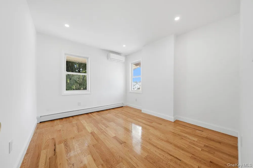90-28 212th Street Queens Village, NY 11428