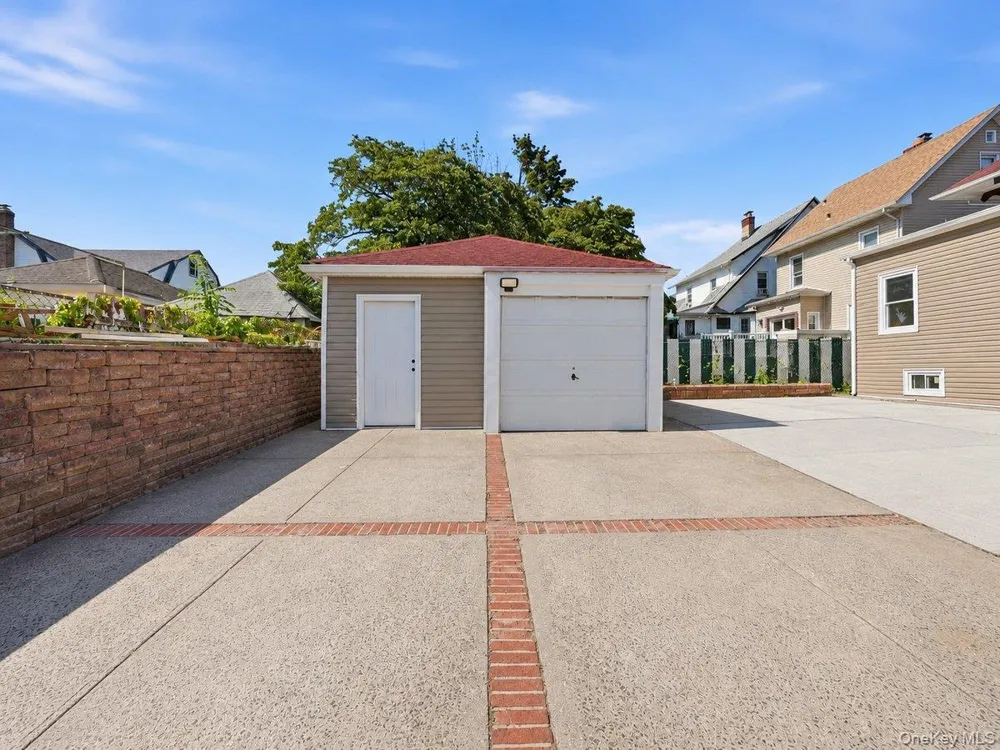 90-28 212th Street Queens Village, NY 11428