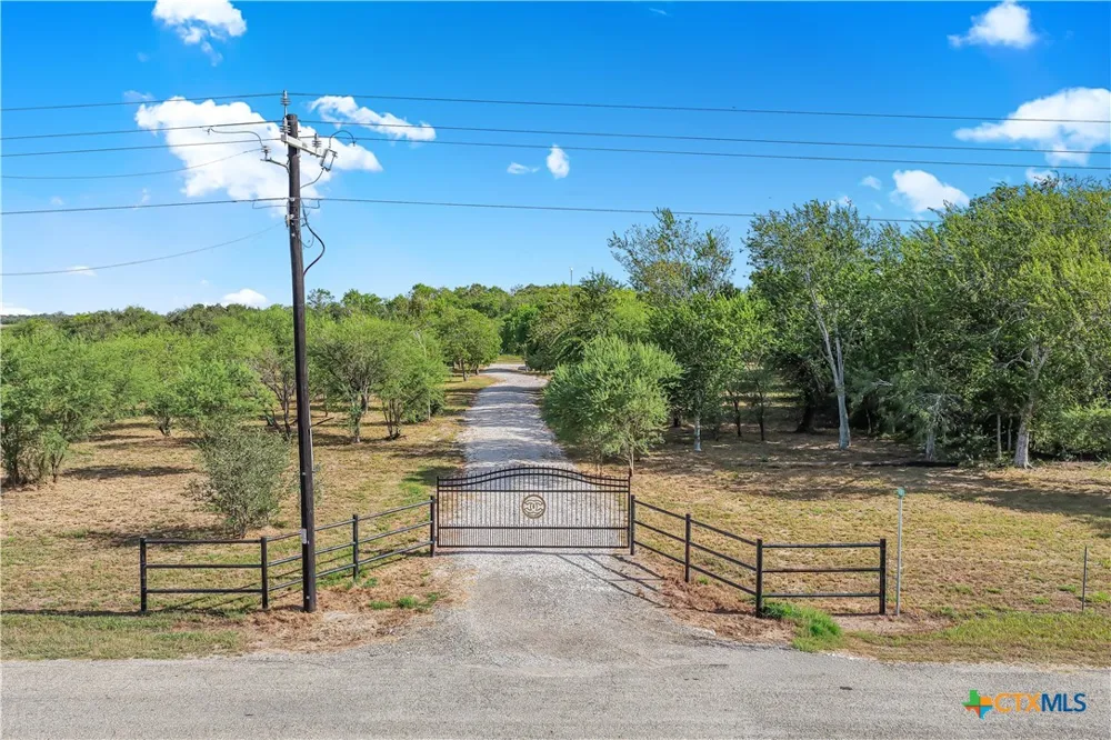 431 Jackson Road Refugio, TX 78377