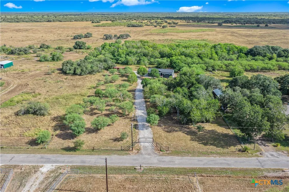 431 Jackson Road Refugio, TX 78377