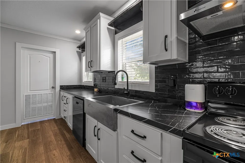 431 Jackson Road Refugio, TX 78377