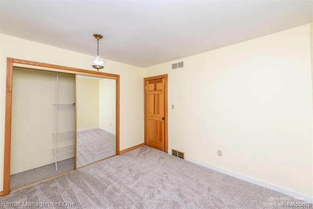 7870 Chamberlin Road Webster Township, MI 48130