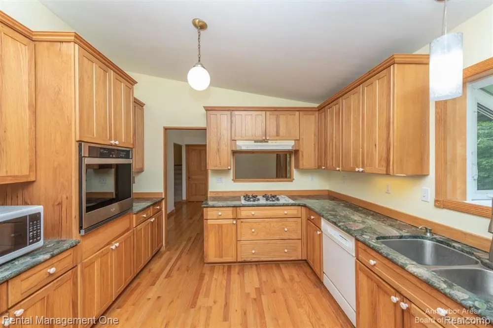 7870 Chamberlin Road Webster Township, MI 48130