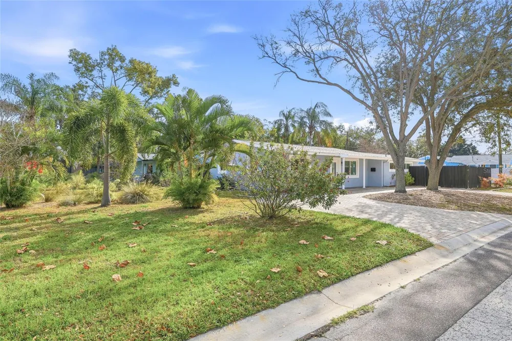4095 LOCUST STREET NE St Petersburg, FL 33703