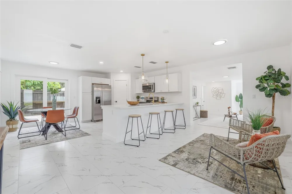 4095 LOCUST STREET NE St Petersburg, FL 33703