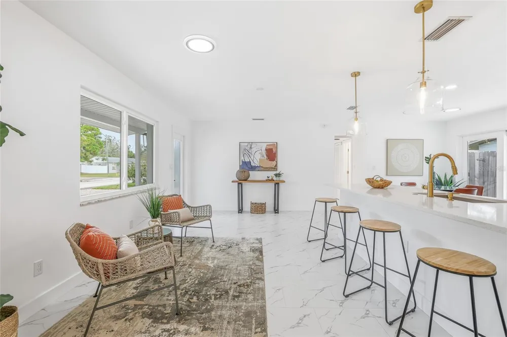 4095 LOCUST STREET NE St Petersburg, FL 33703