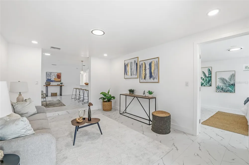 4095 LOCUST STREET NE St Petersburg, FL 33703
