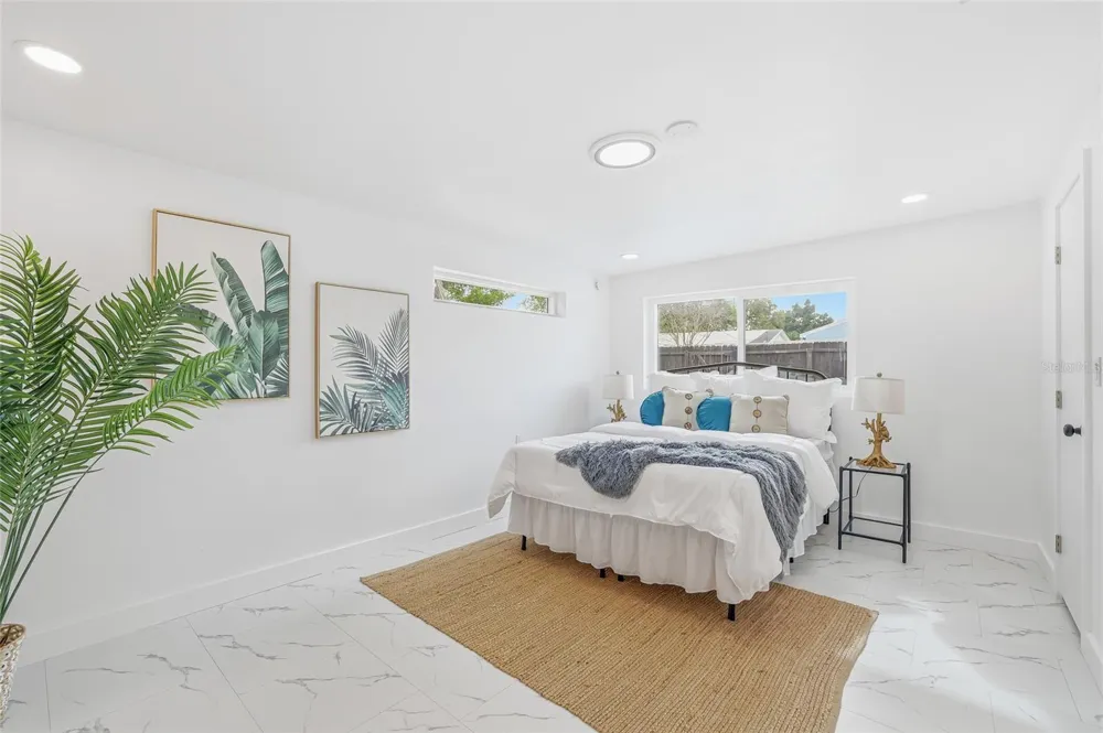 4095 LOCUST STREET NE St Petersburg, FL 33703
