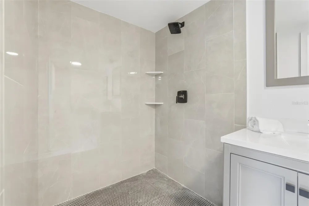 4095 LOCUST STREET NE St Petersburg, FL 33703