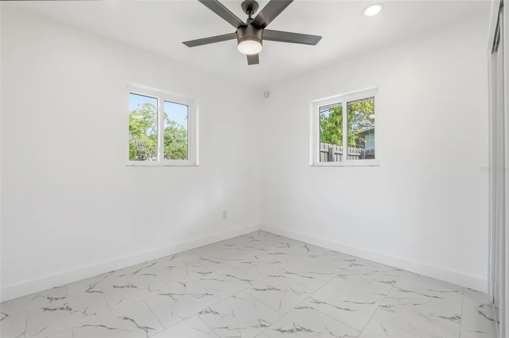 4095 LOCUST STREET NE St Petersburg, FL 33703