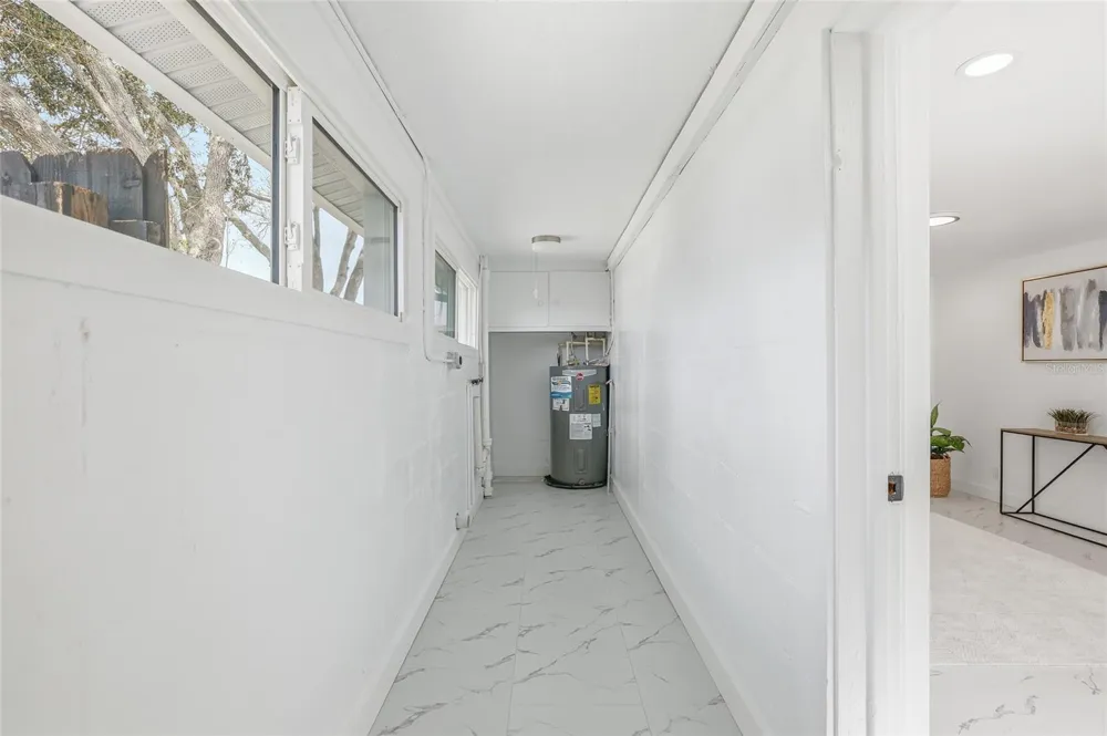 4095 LOCUST STREET NE St Petersburg, FL 33703