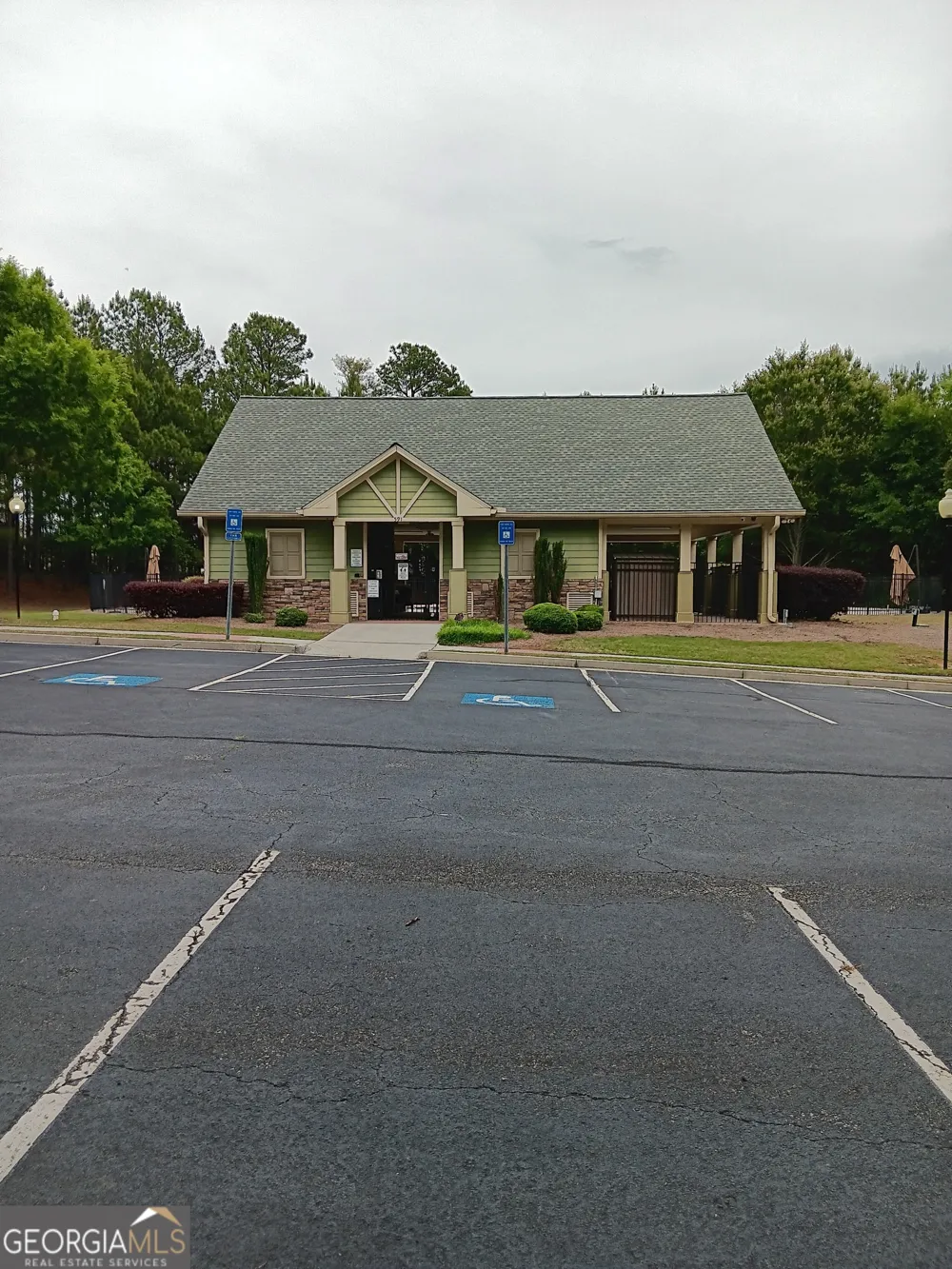 413 Easley DR Lawrenceville, GA 30045