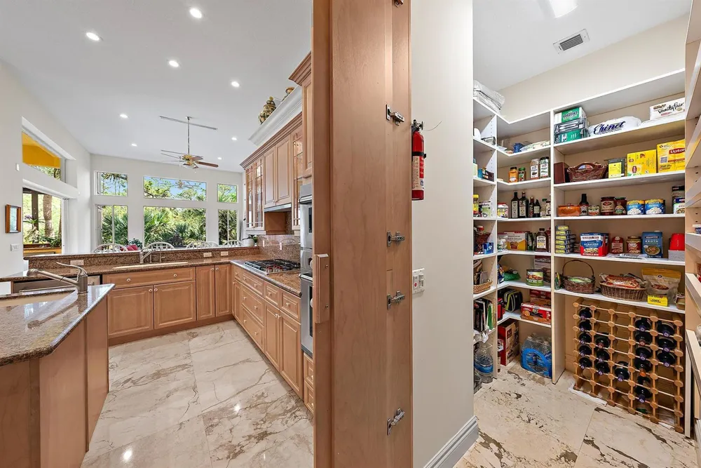 6088 Wildcat Run West Palm Beach, FL 33412