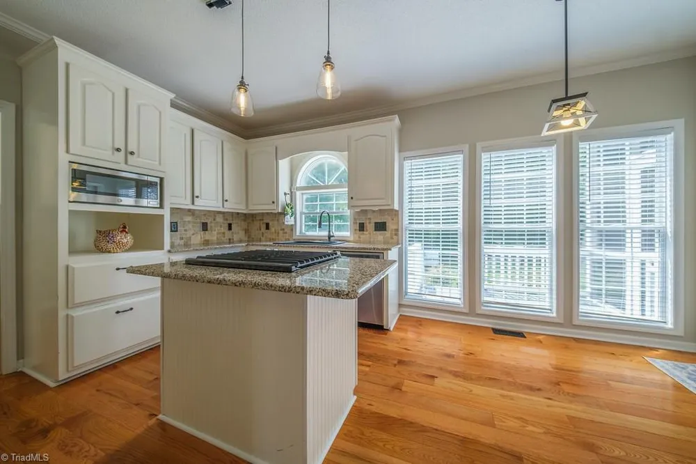 416 Pinnix Drive Lexington, NC 27295