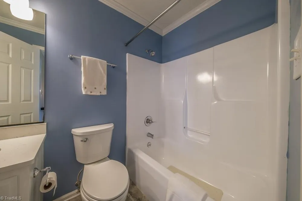 416 Pinnix Drive Lexington, NC 27295
