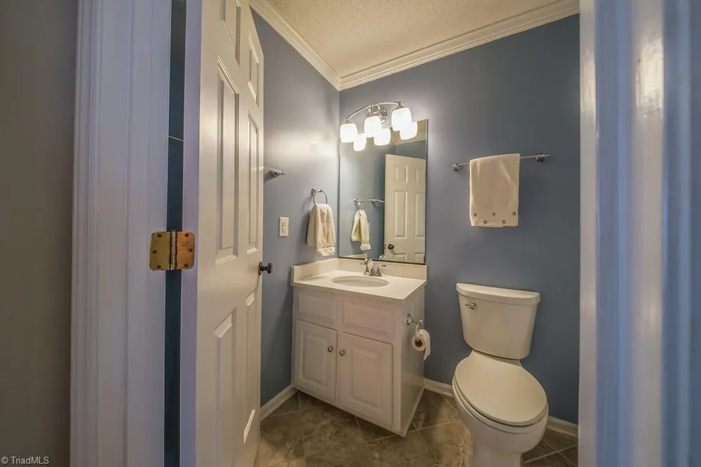 416 Pinnix Drive Lexington, NC 27295