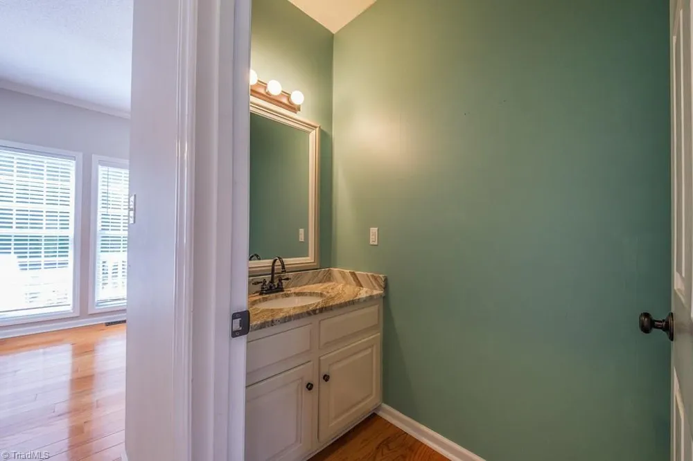 416 Pinnix Drive Lexington, NC 27295