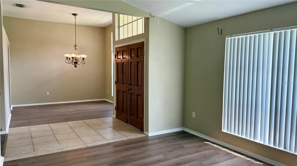 9917 COLONNADE DRIVE Tampa, FL 33647