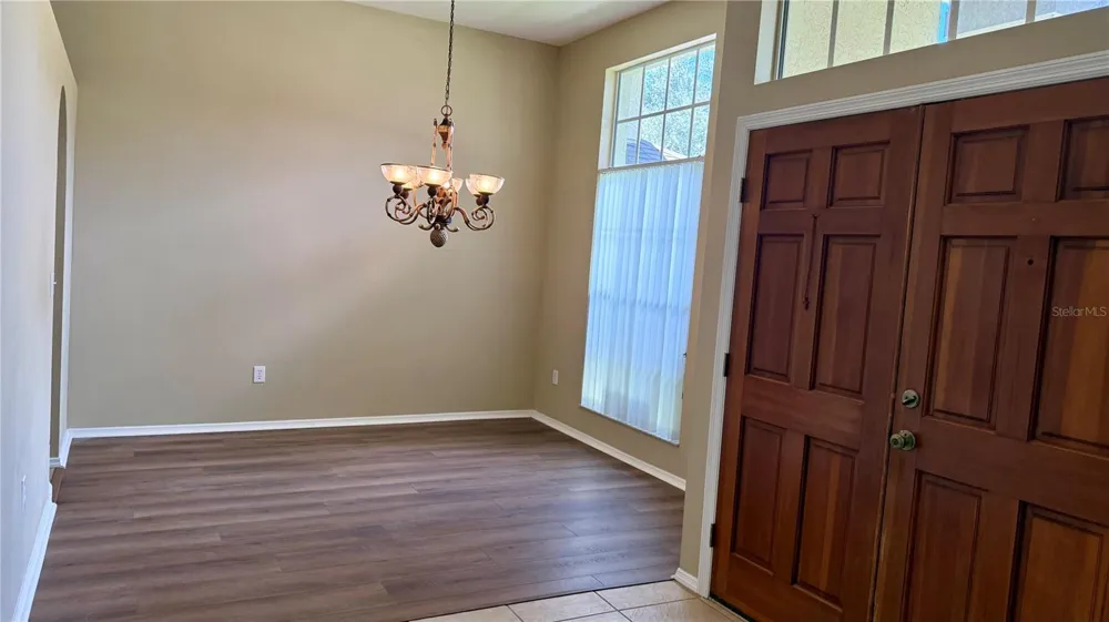 9917 COLONNADE DRIVE Tampa, FL 33647