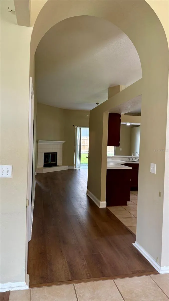 9917 COLONNADE DRIVE Tampa, FL 33647