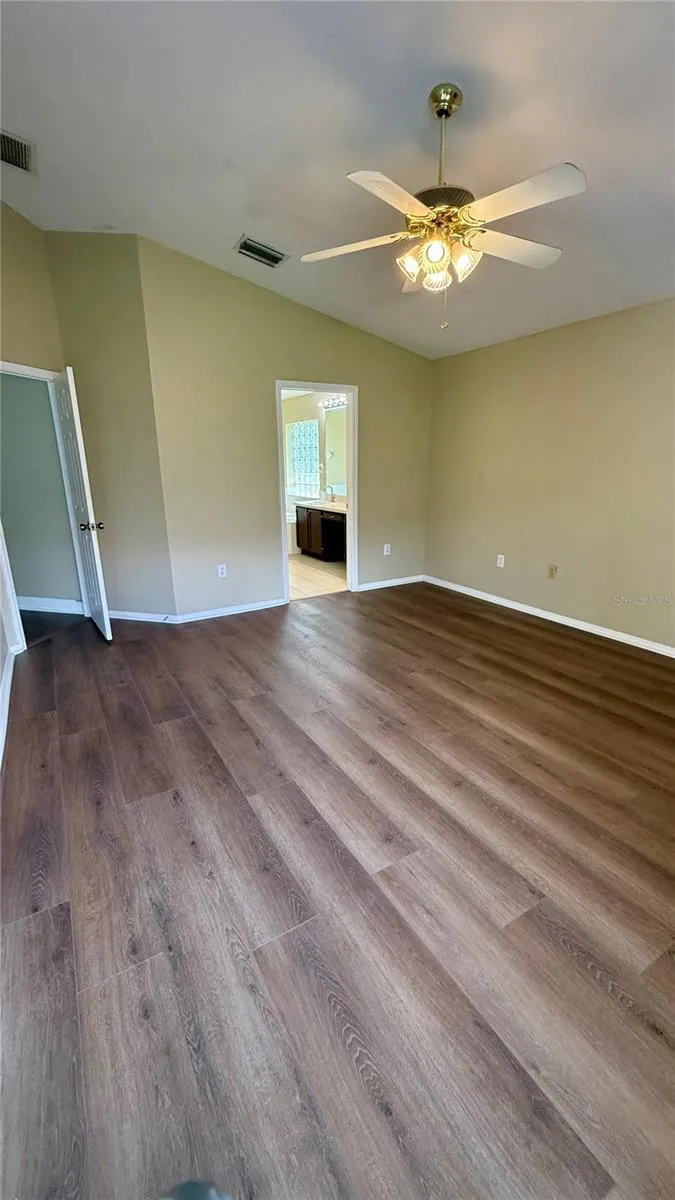 9917 COLONNADE DRIVE Tampa, FL 33647