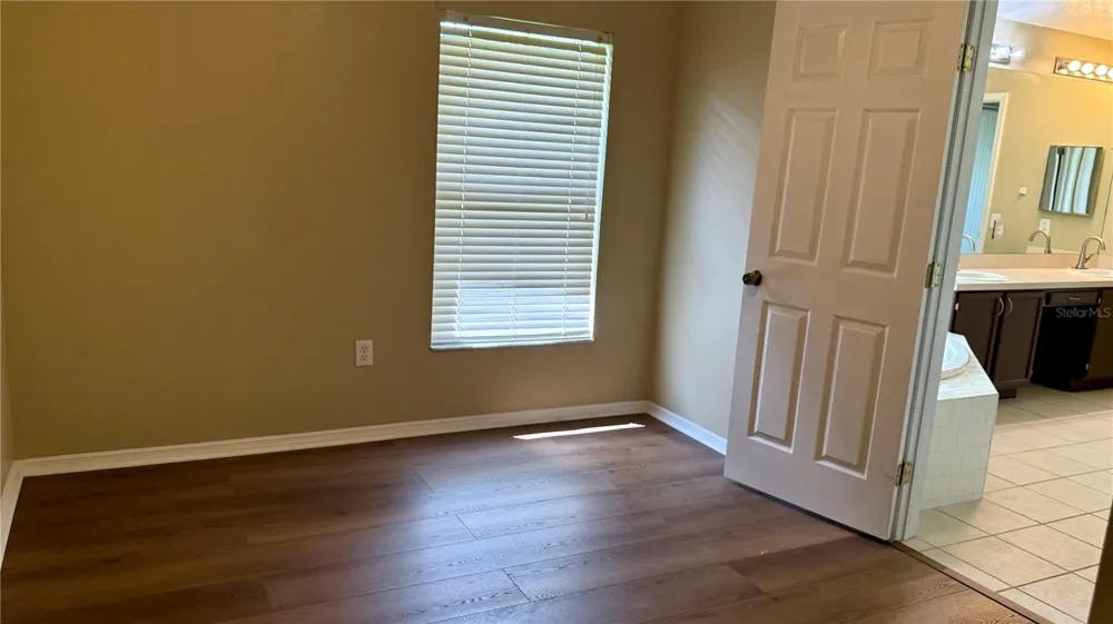 9917 COLONNADE DRIVE Tampa, FL 33647