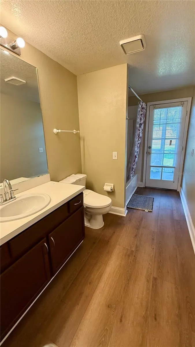 9917 COLONNADE DRIVE Tampa, FL 33647