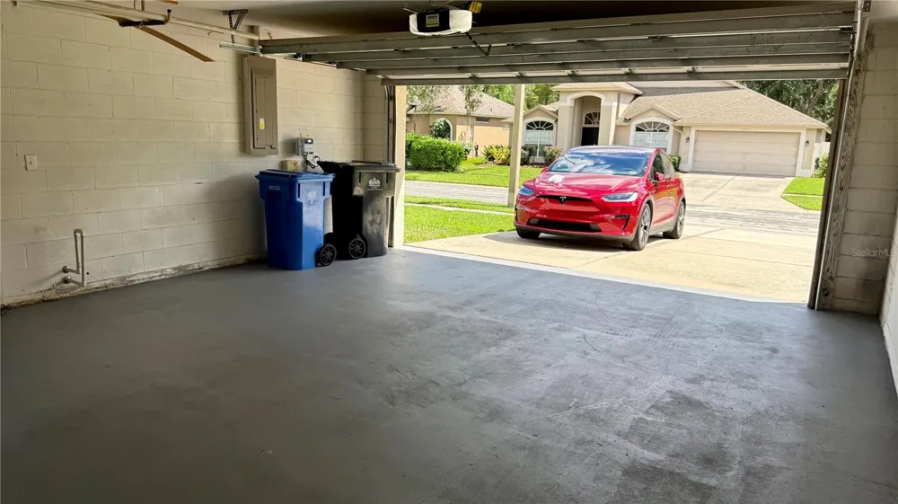 9917 COLONNADE DRIVE Tampa, FL 33647