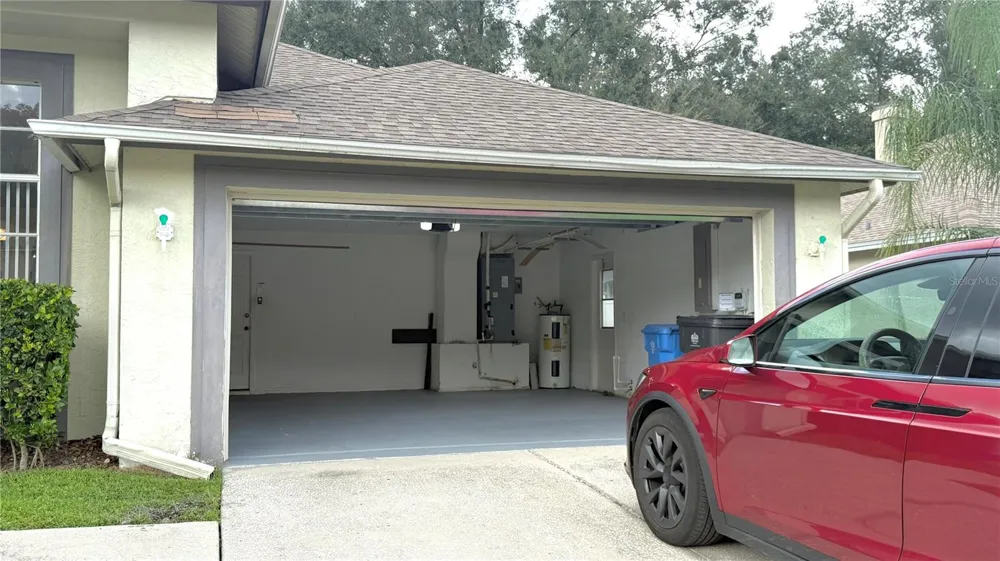 9917 COLONNADE DRIVE Tampa, FL 33647