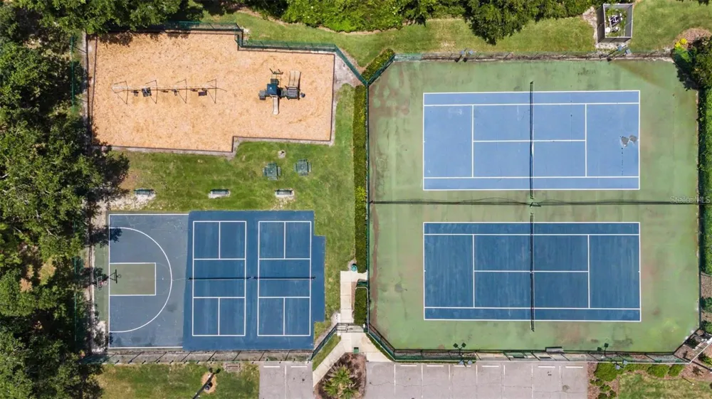 9917 COLONNADE DRIVE Tampa, FL 33647