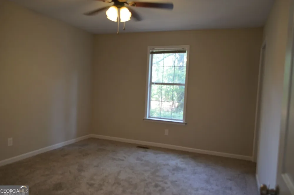 238 Freeman AVE Forsyth, GA 31029