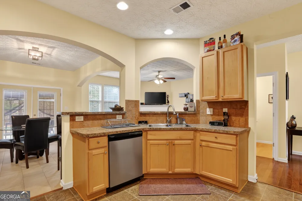 5556 Cascade RUN SW South Fulton, GA 30336